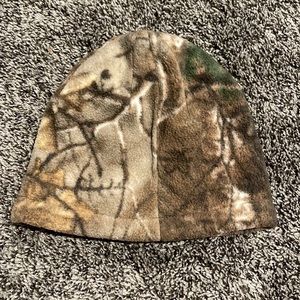 Reversible winter hat